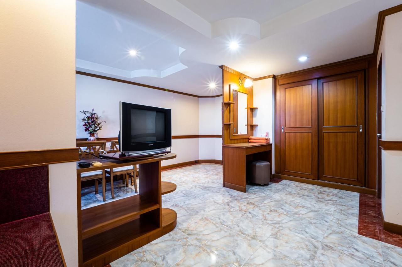 Hotel Reddoorz Navin Mansion 3 Pattaya Exterior foto